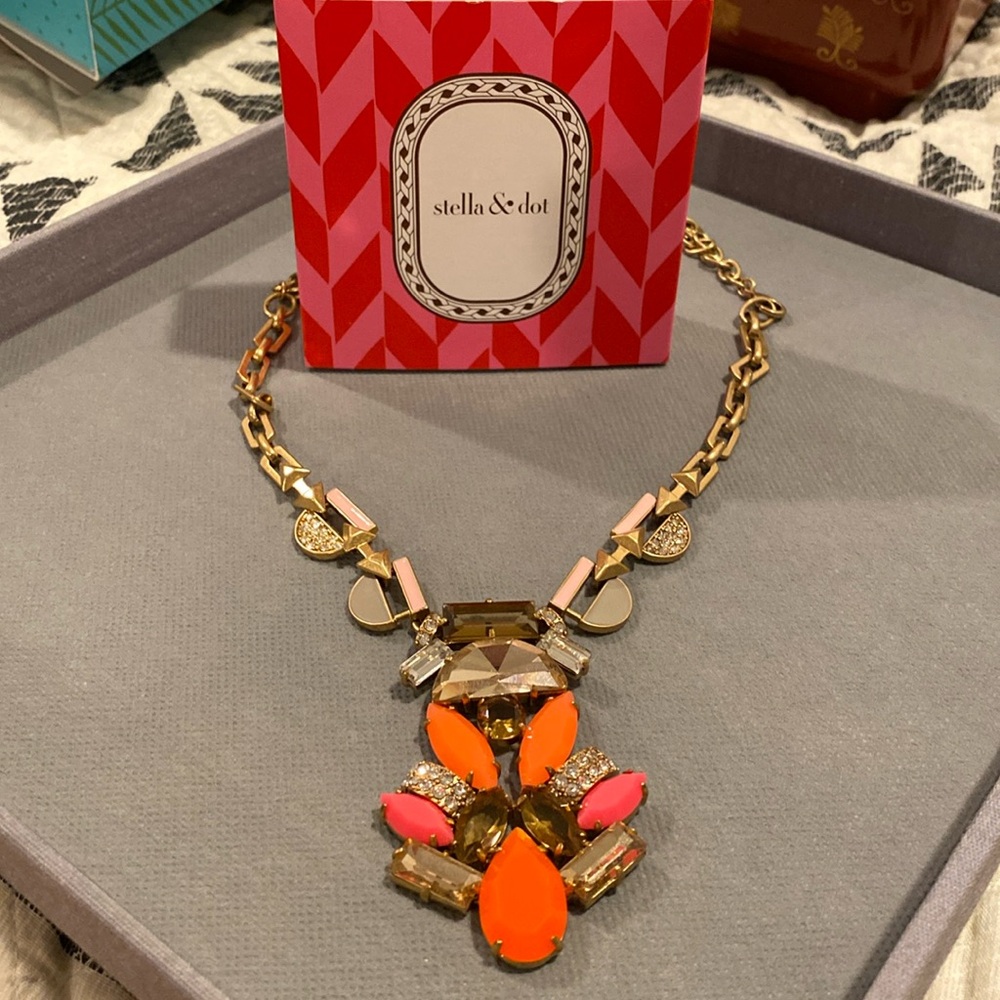 Stella & Dot Pop Geo Necklace